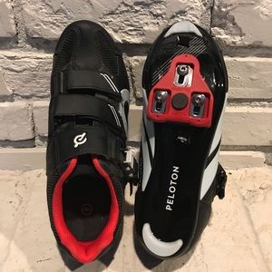 Size 40 Peloton cycling shoes